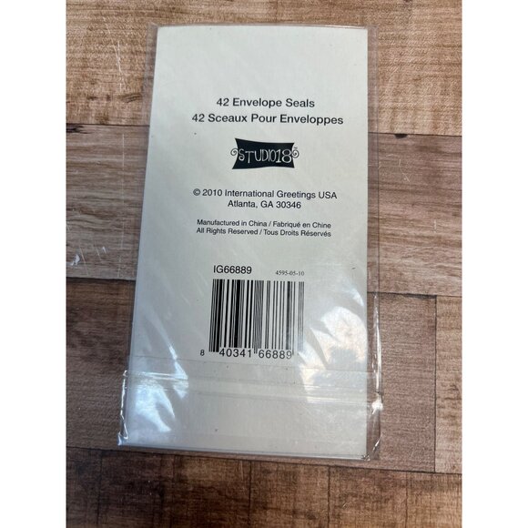 Gold Foil Envelope Seals With "N" Monogram - 42 Count 66889 - Picture 2 of 2